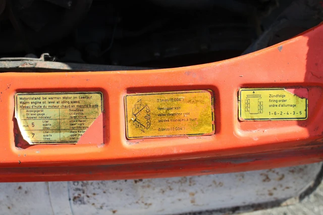 Aufkleber Motorraum
