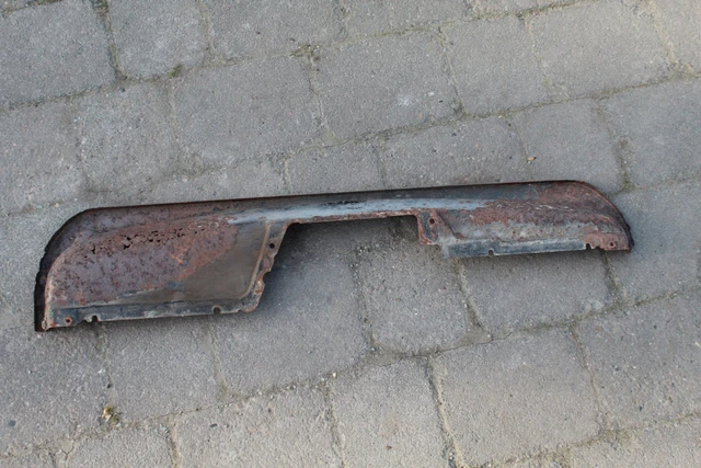 Demontierte Teile - Heckabschlussblech Rostig