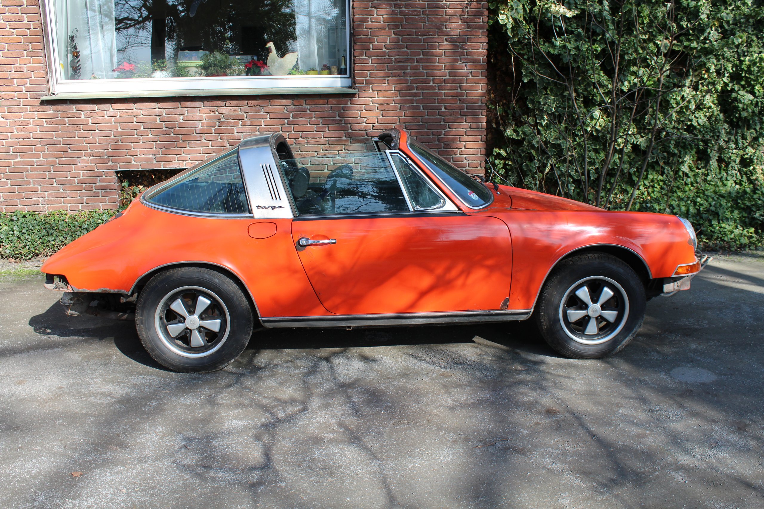 Seitenansicht rechts komplett